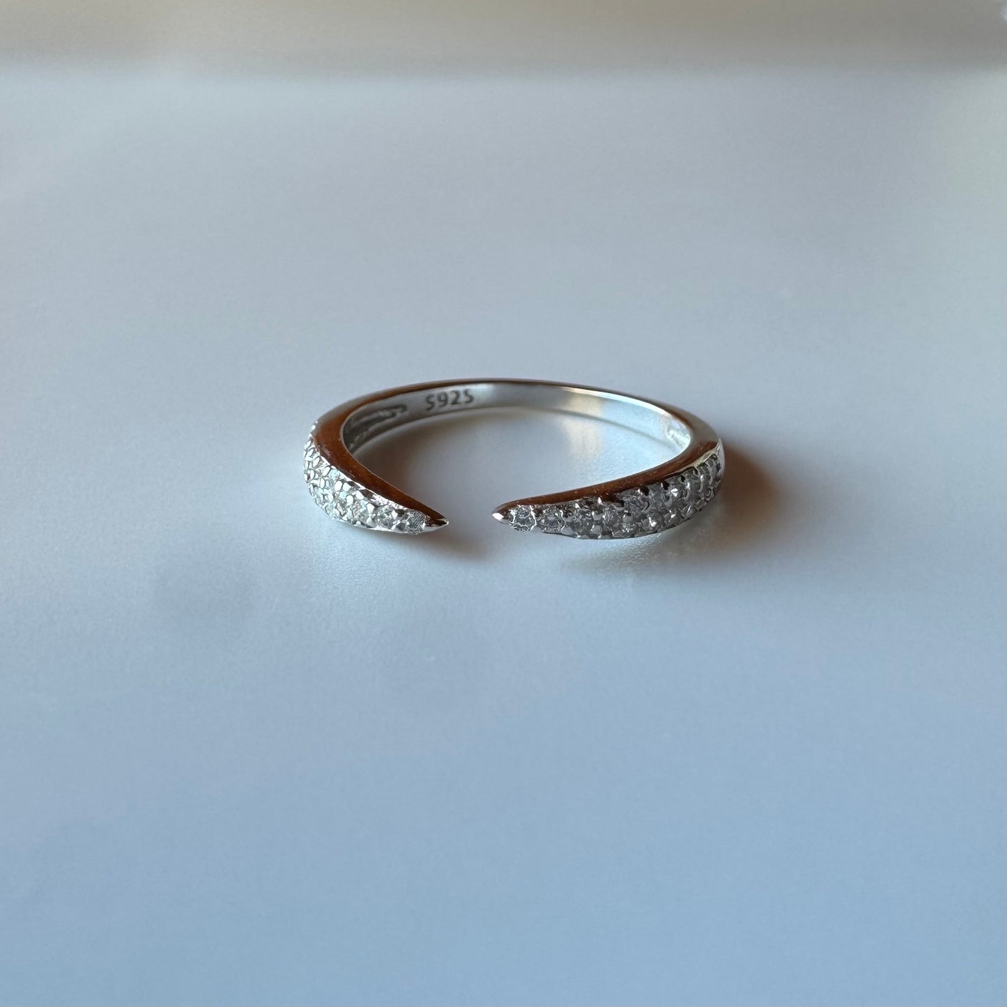 Silver Single Row Claw Ring