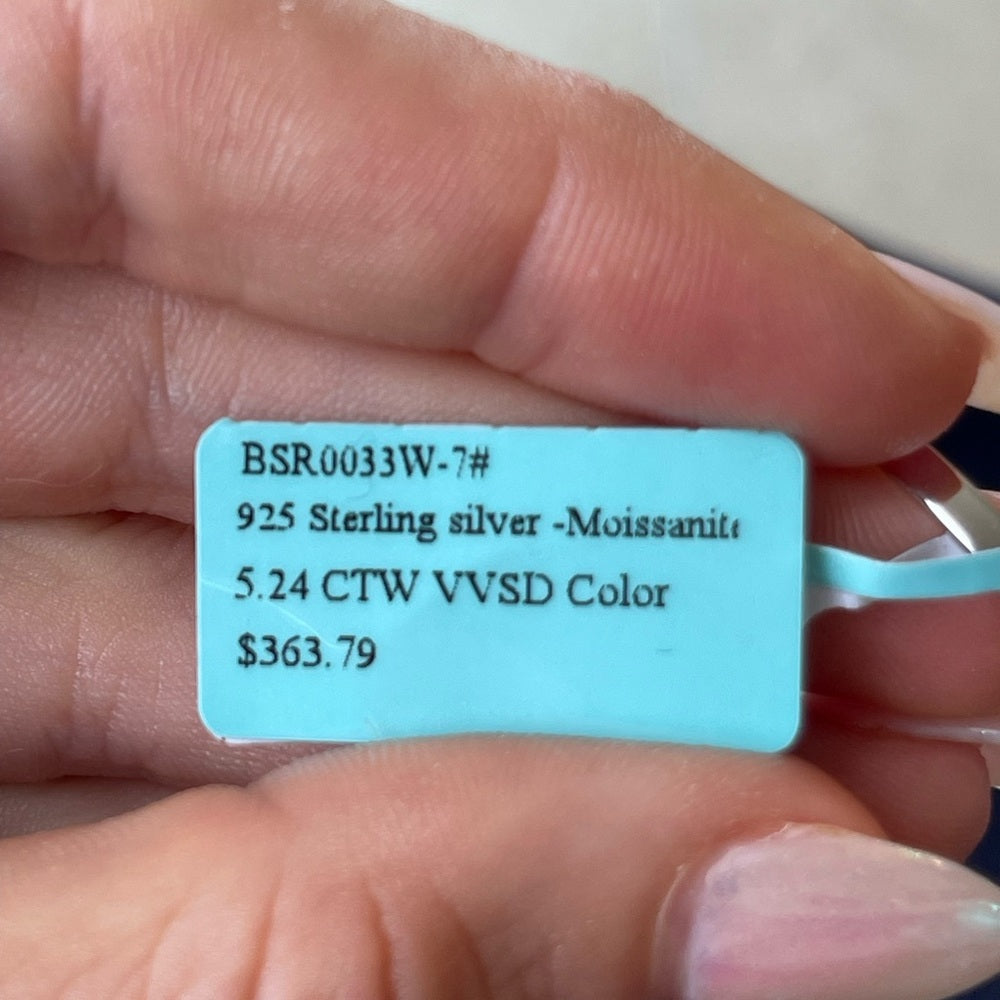 5.24 CT Moissanite Diamond Solitare w Pavé Band