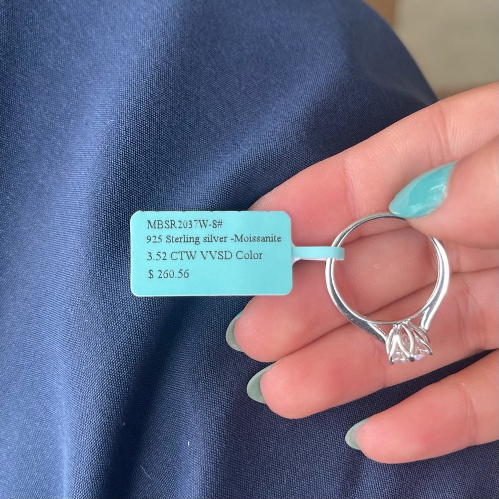 3.52 CT Moissanite Diamond Solitare w Pavé Band