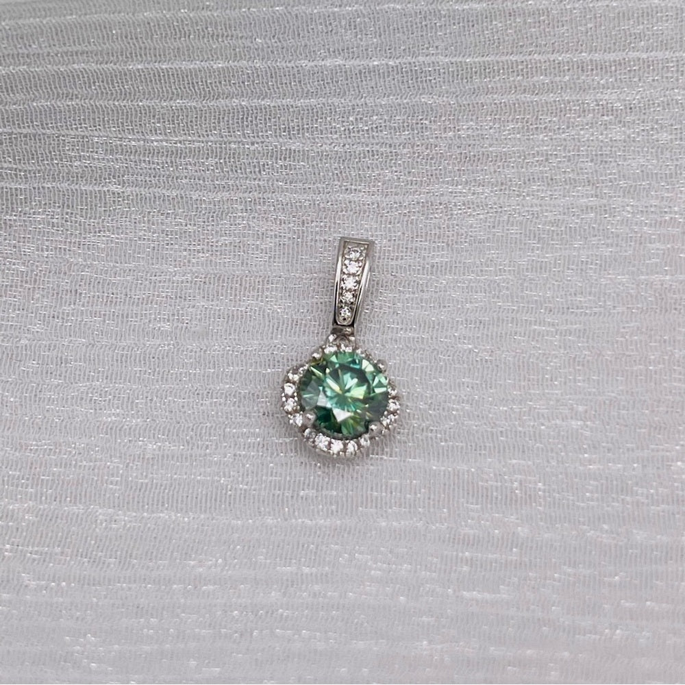 1.0 CT Alexandrite Moissanite Diamond Pendant