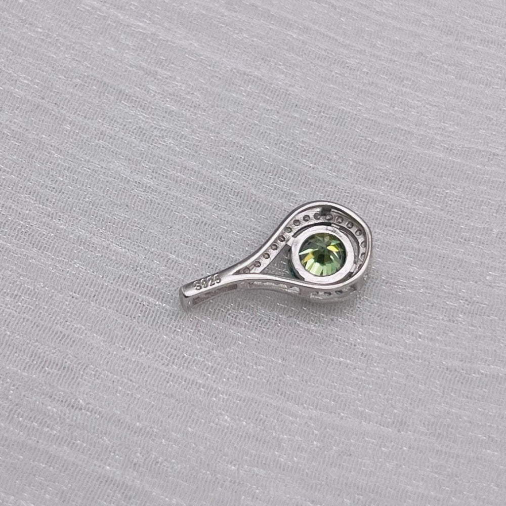 1.0 CT Alexandrite Moissanite Diamond Pendant