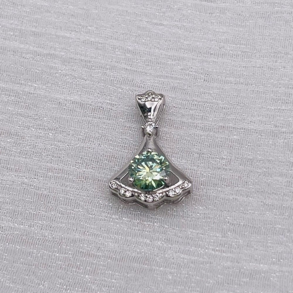 1.0 CT Alexandrite Moissanite Diamond Pendant
