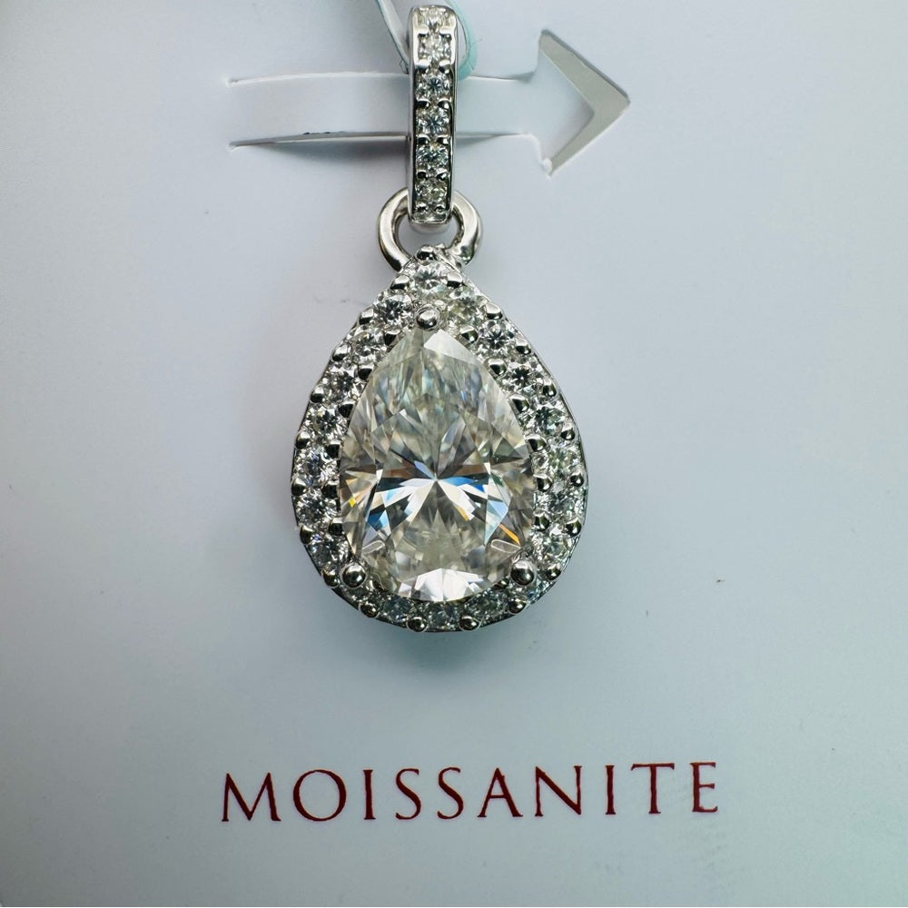 4.23 CT Moissanite Diamond Pendant