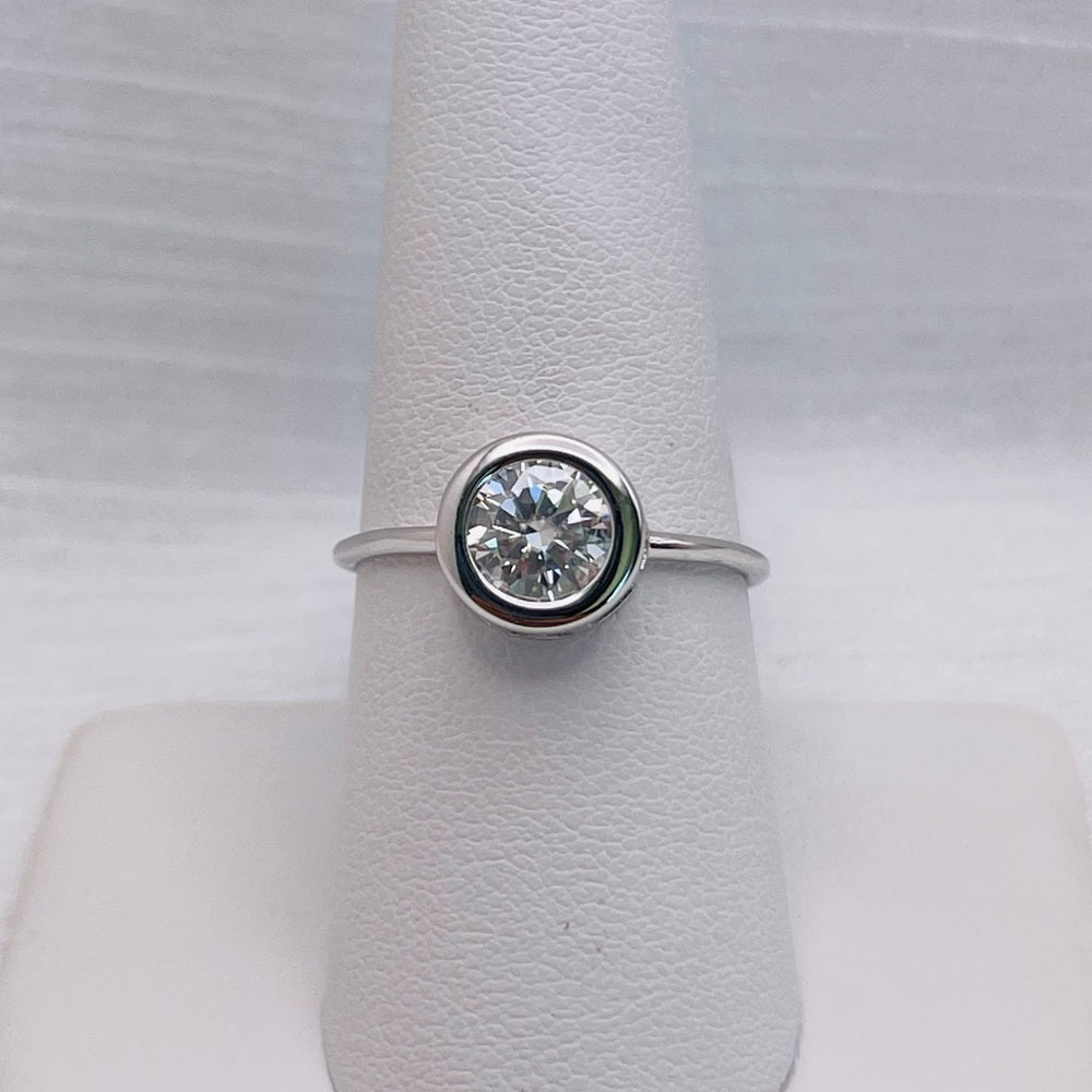 0.80 CT Moissanite Diamond Solitaire Bezel Set Ring