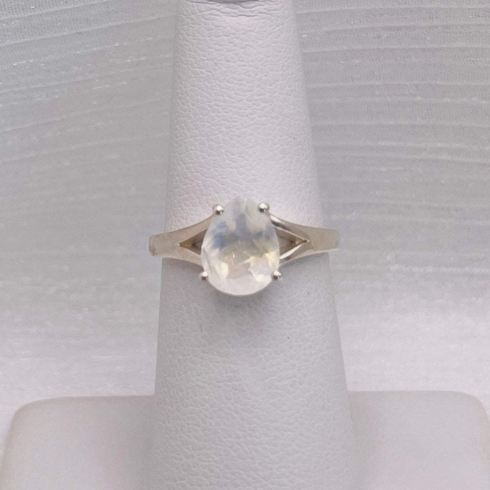 Rainbow Moonstone Teardrop S925 Ring
