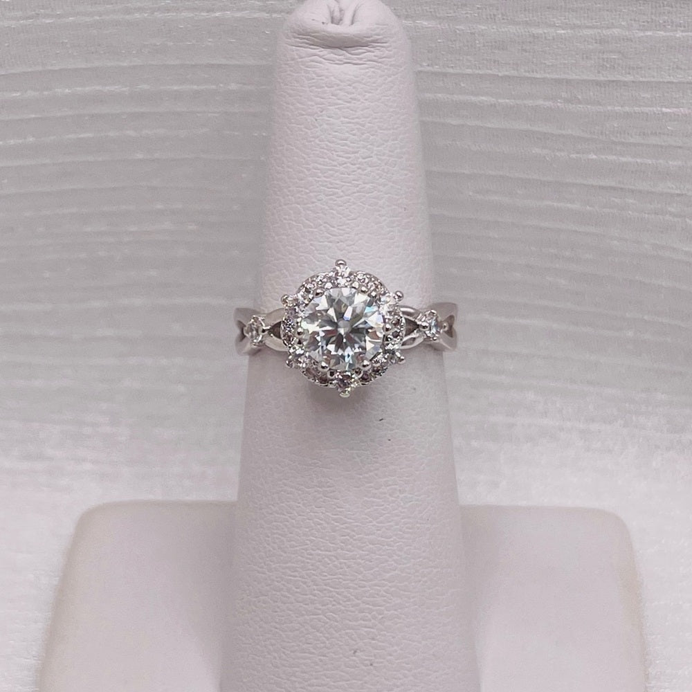 1.0 CT Moissanite Diamond Ring