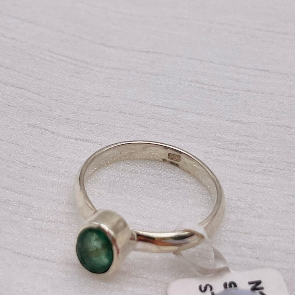 Emerald Small Oval S925 Ring