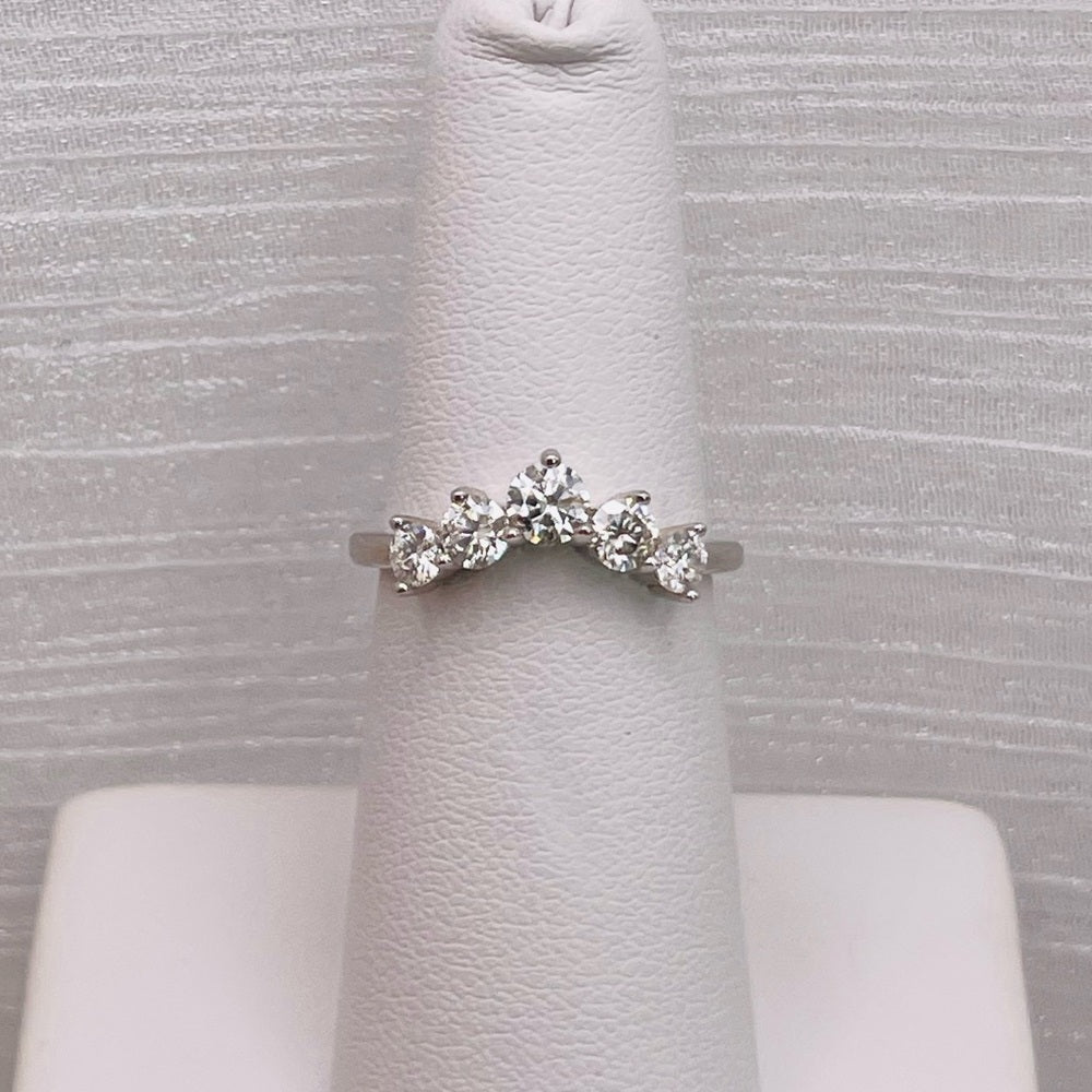 0.5 CT Moissanite Diamond V Ring