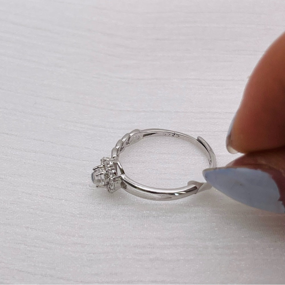 Madagascar Moonstone Half Chain Link S925 Ring