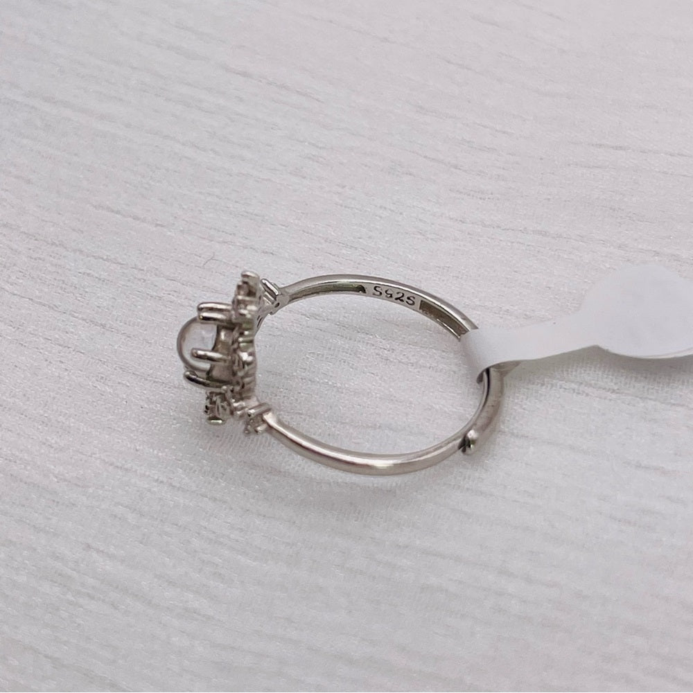 Madagascar Moonstone Flower S925 Ring