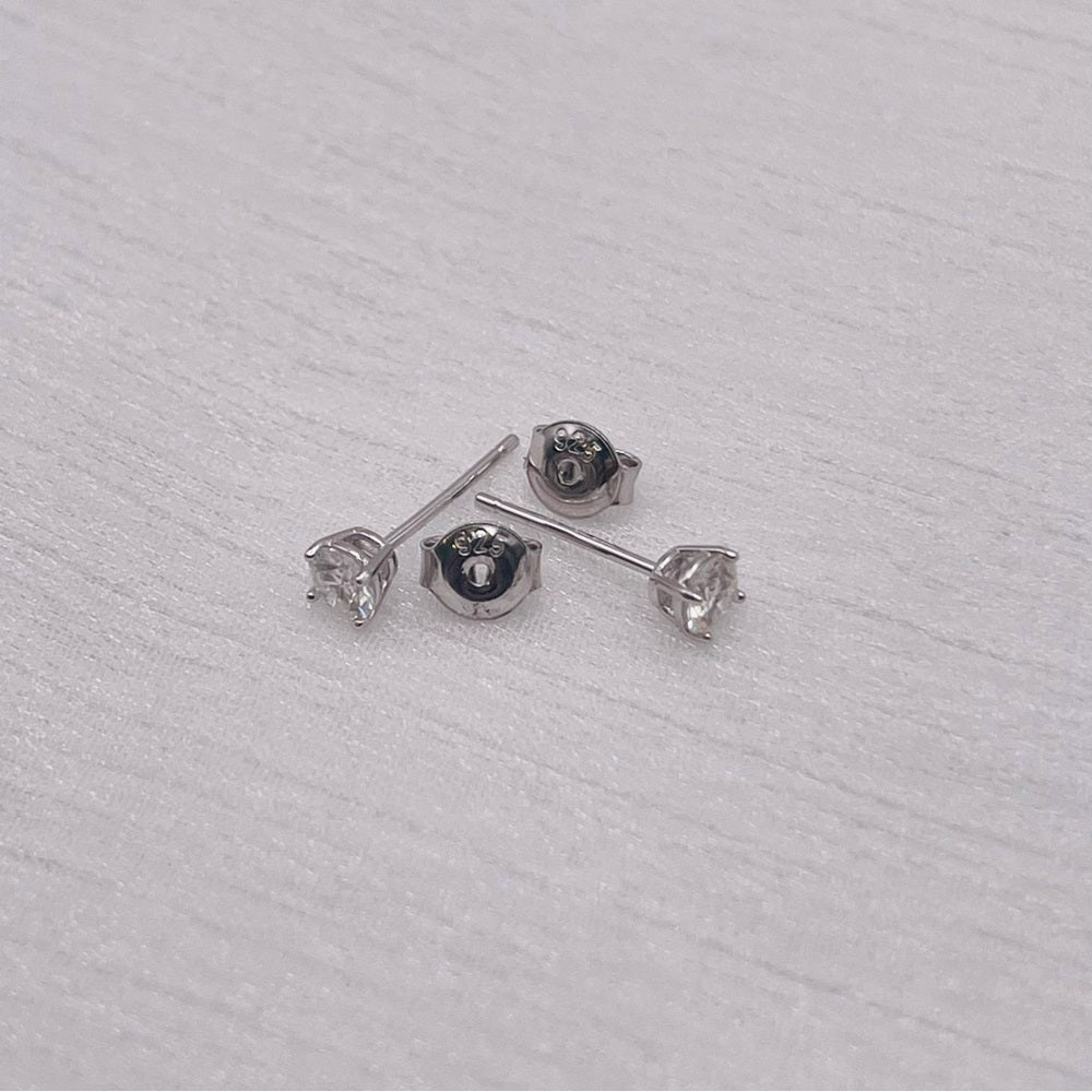 4mm Moissanite Diamond Stud