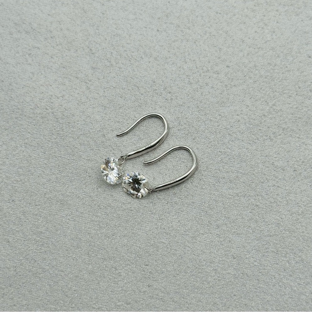 1 * 2 CT Moissanite Diamond Round Earrings