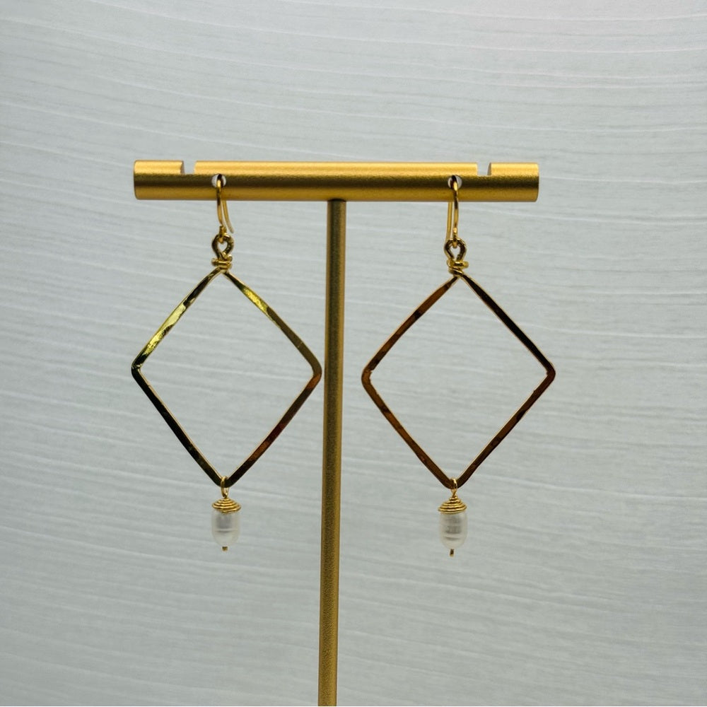 Oct 10th | Handmade Hammered Gold & Freshwater Pearl Dangles