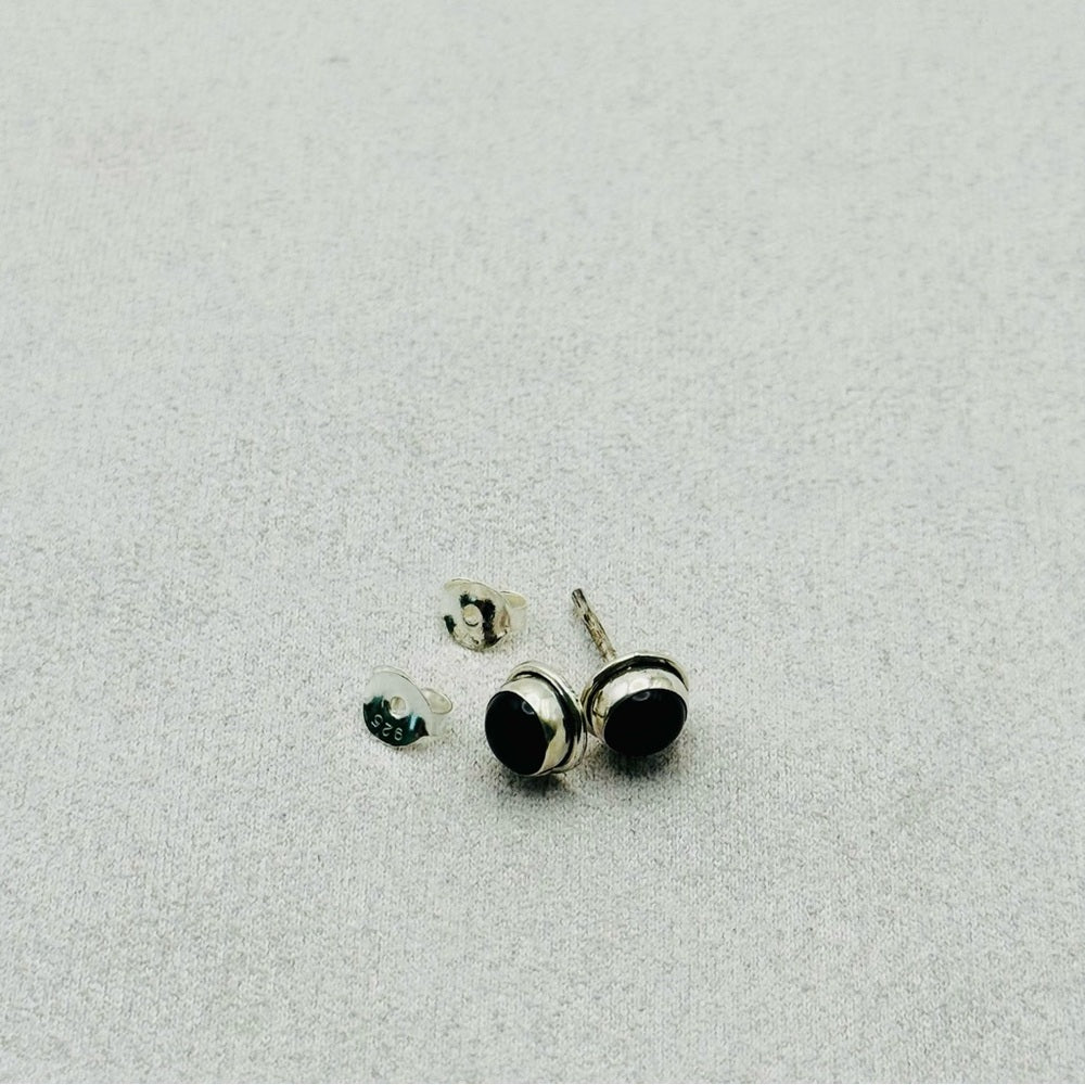 S925 Round Black Onyx Stud Earrings