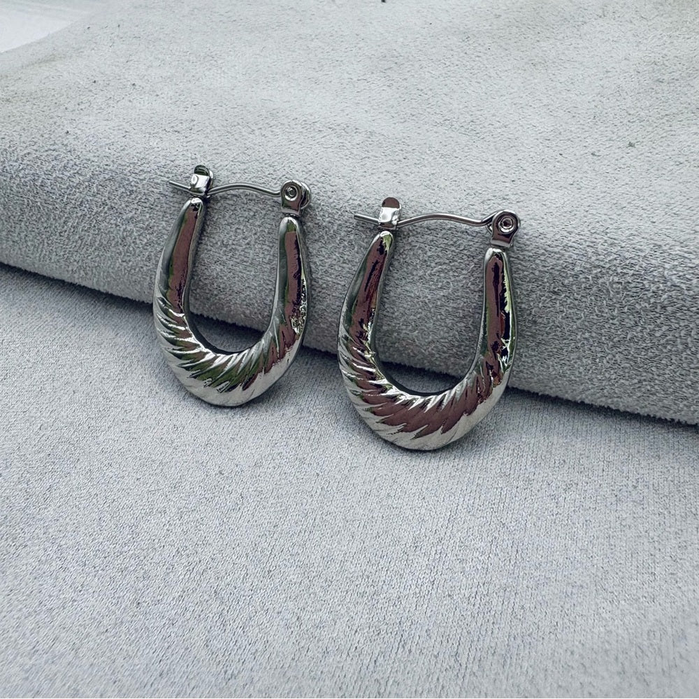 Aurora Hoop (silver)