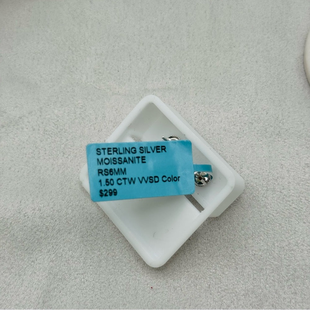 1.5 CT * 2 Moissanite Diamond Round Stud Earrings