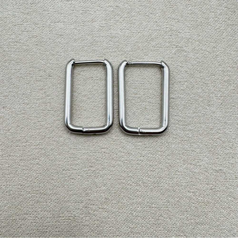 #110 | 10 mm | Rectangle Hoop Earrings - Silver