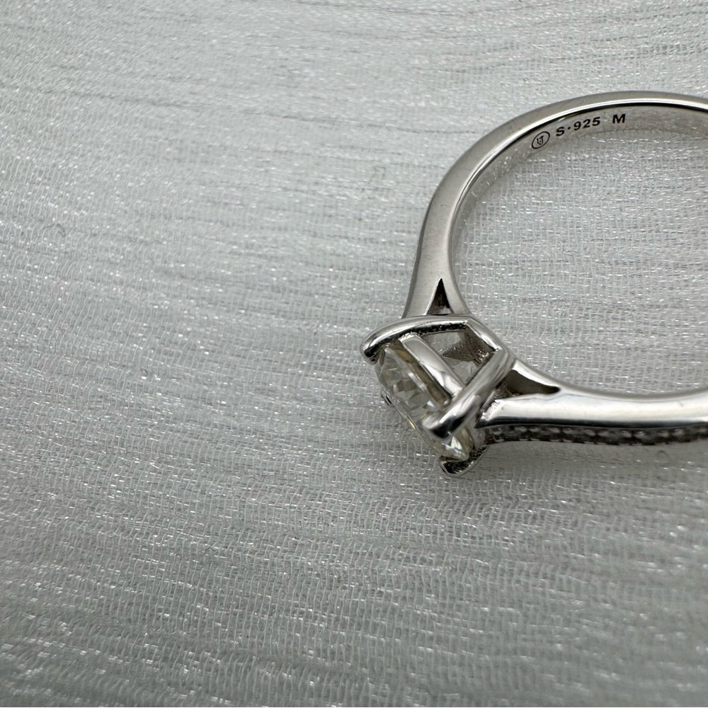 1.17 CT Moissanite Diamond Solitare w/ Pave Band