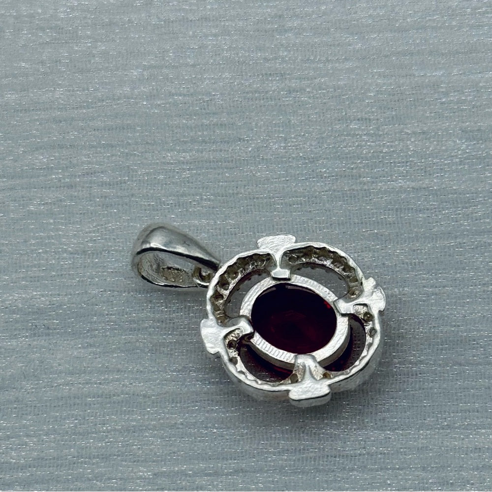 S925 Oval Garnet Gemstone Pendant