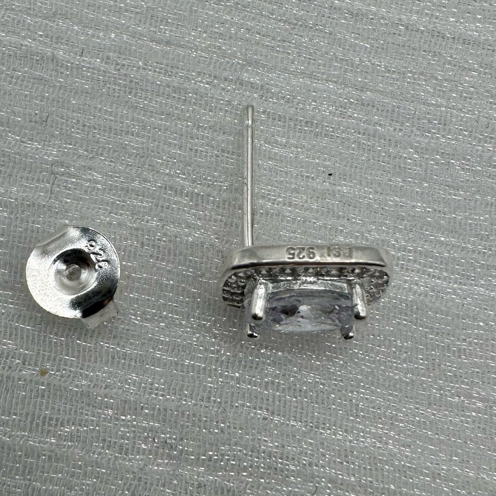 Camilla - s925 Oval Pavé Crystal Pushbacks