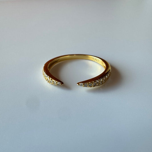 Gold Single Row Claw Ring