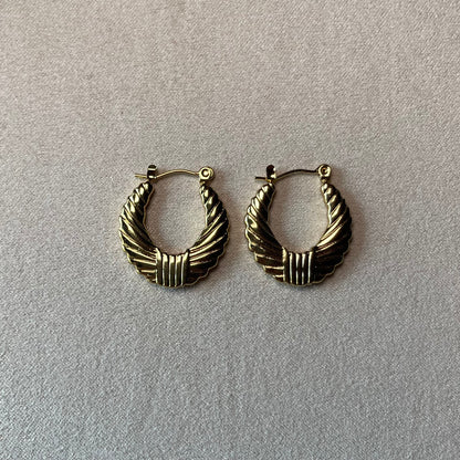 Helen Hoops
