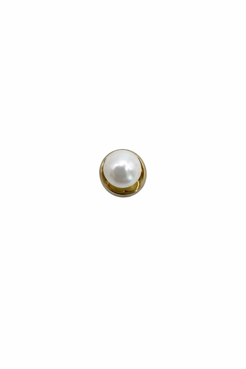 Medium Pearl Screwback Earring