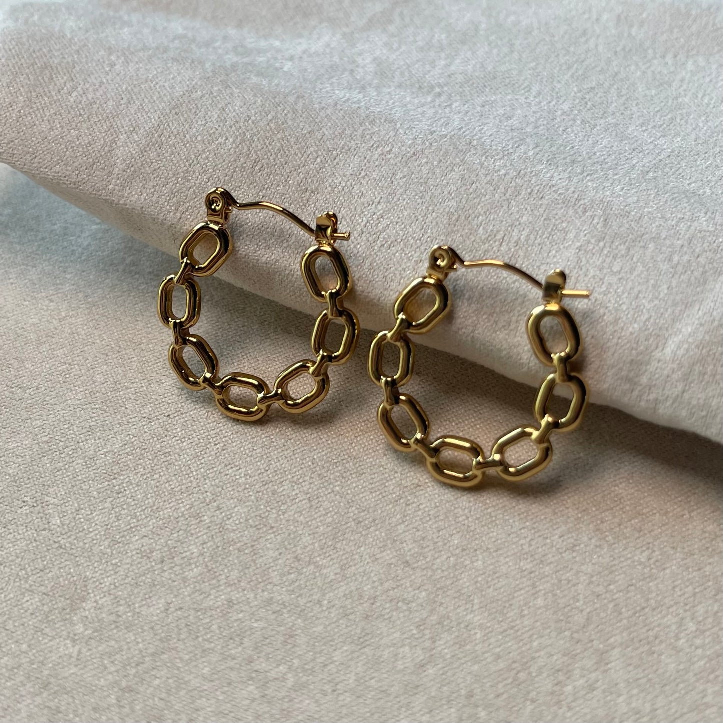 Chain Hoop
