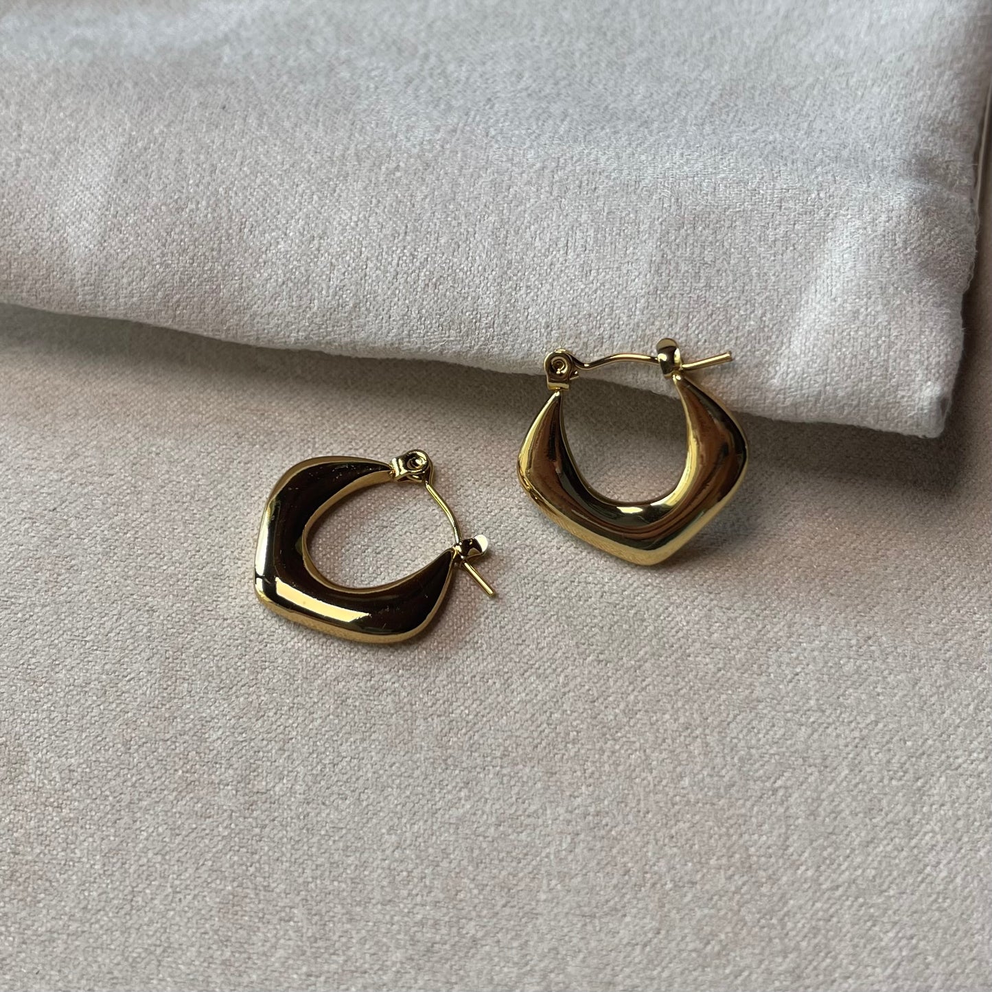 Victoria Hoop