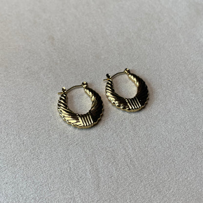 Helen Hoops