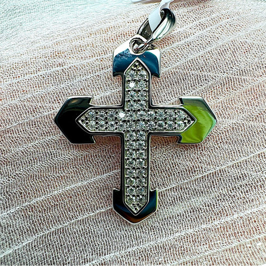 0.55 CT Moissanite Diamond Pavé Pointed Cross Pendant