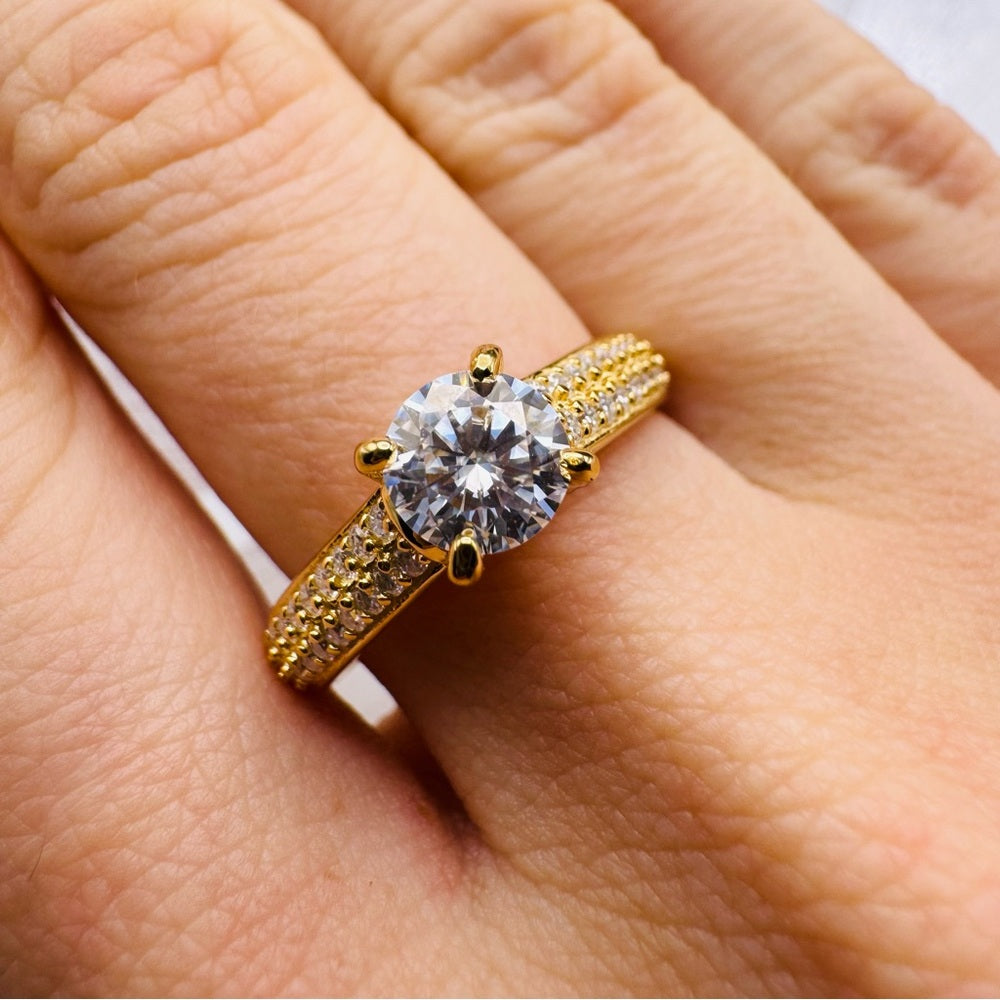 1 CT Moissanite Round Cut with Double Pavé Band