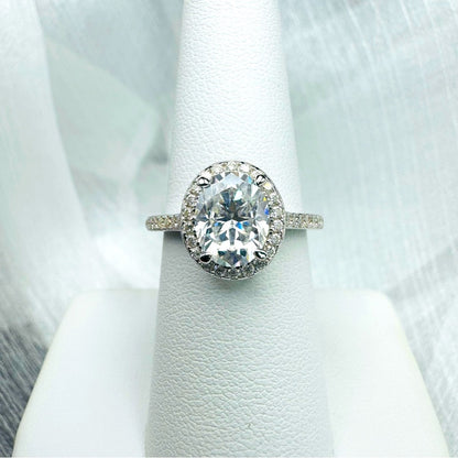 4.09 CT Moissanite Diamond Oval Cut w Pavé Halo