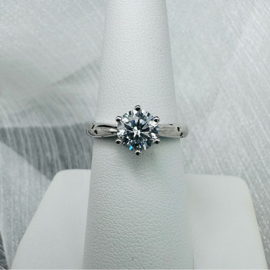 1 CT Moissanite Diamond Solitare w/ Tiny Bezel Detail