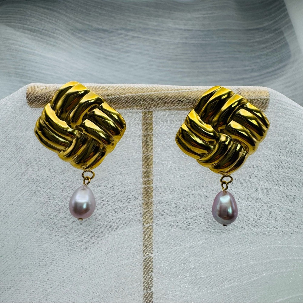 Lavender Freshwater Pearl Quilted Earrings