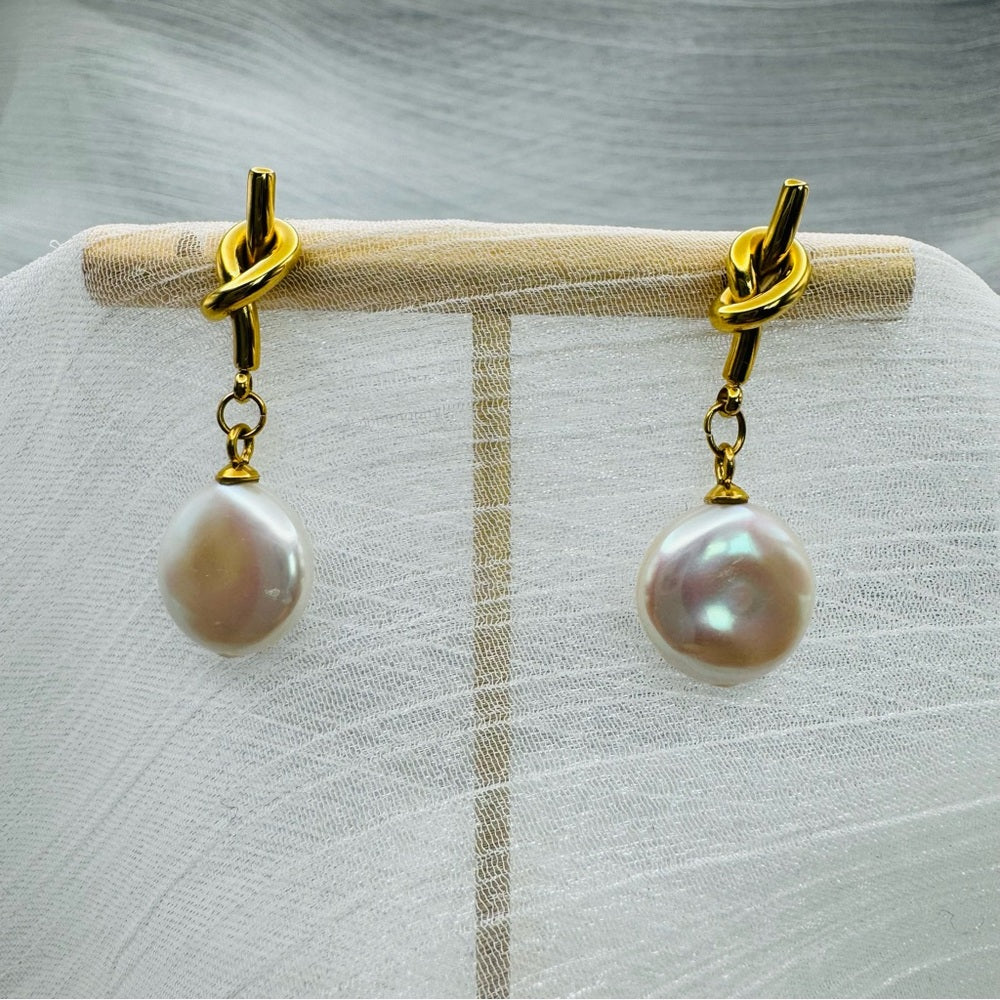 Freshwater Coin Pearl Knots
