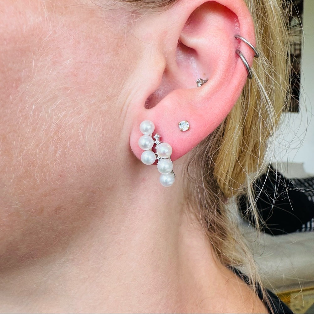 Baby Freshwater Pearl and Pavé Bar Studs