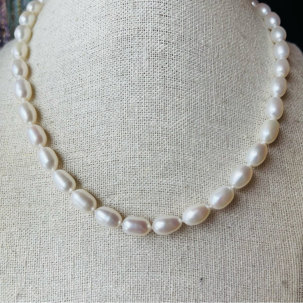 Natural Freshwater Pearl Necklace