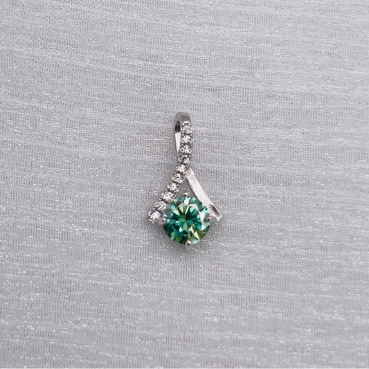 1.0 CT Alexandrite Moissanite Diamond Pendant