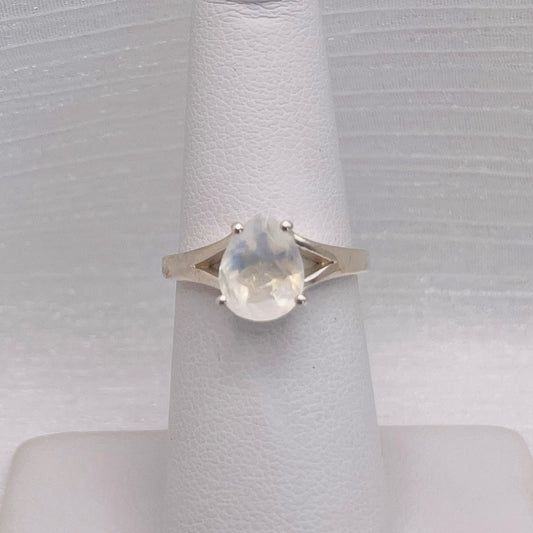 Rainbow Moonstone Teardrop S925 Ring