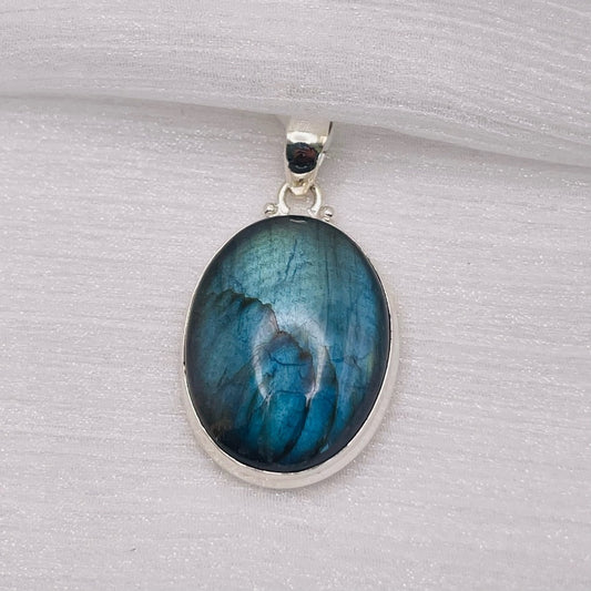LA5 Labradorite Oval S925 Pendant