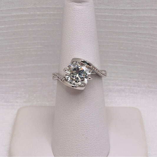 1.0 CT Moissanite Diamond Bypass Ring