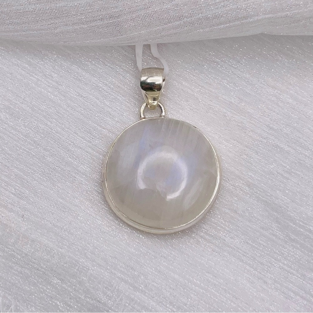 Rainbow Moonstone Round S925 Pendant