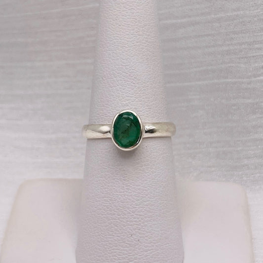 Emerald Small Oval S925 Ring