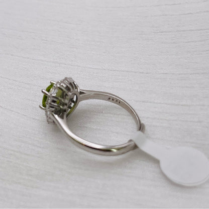Peridot Oval S925 Ring