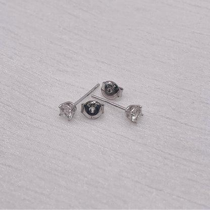 4mm Moissanite Diamond Stud