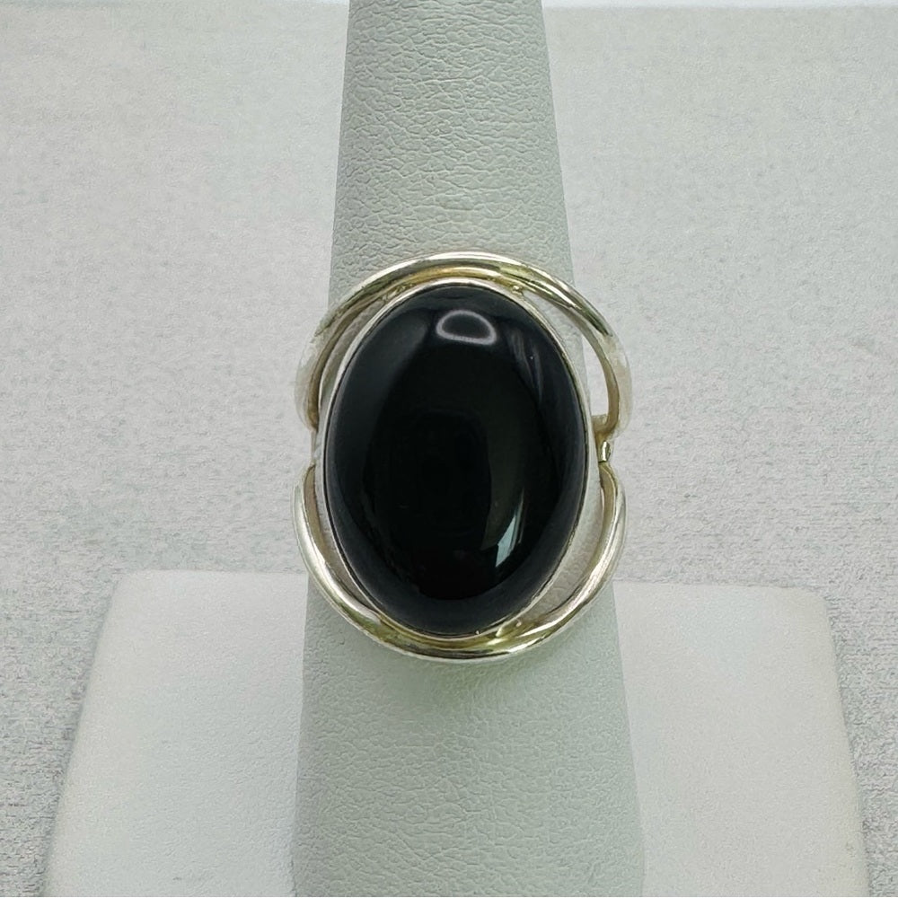 Onyx Cabachon Ring
