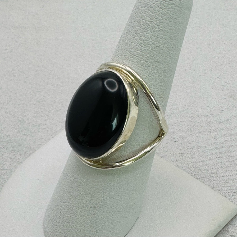 Onyx Cabachon Ring