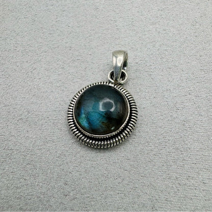 Labradorite S925 Circle Pendant