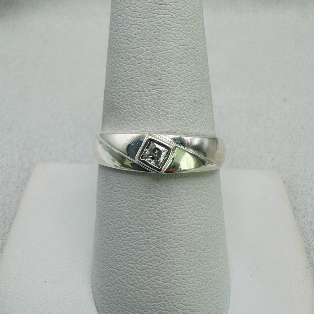 0.25 CT Moissanite Mini Square Band